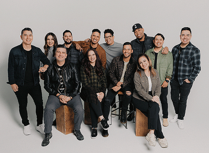 Gateway Worship Español, conformado por más de 40 líderes de adoración, músicos y compositores, continúa creando expectativa para el lanzamiento de su álbum en vivo, "Grande y Fiel".