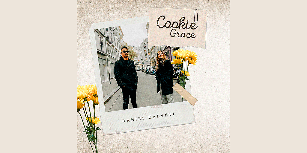 Con una dulce y emotiva melodía, acompañada de una cálida instrumentación acústica, Daniel Calveti honra la vida de su hija por la llegada de sus quince años con «Cookie Grace».