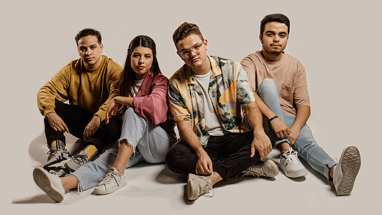 La banda costarricense Luminos presenta un nuevo sencillo, el quinto que la agrupación da a conocer. Se titula "Promesas" y es un tema de adoración contemporánea con notas suaves de piano y cuerdas.
