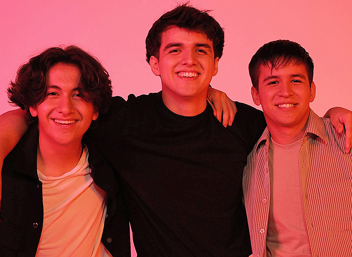 Strings And Heart, la banda compuesta por los hermanos Angelo, Eric y Michael Espinosa, presenta el sencillo que ha titulado "rosa de amor
