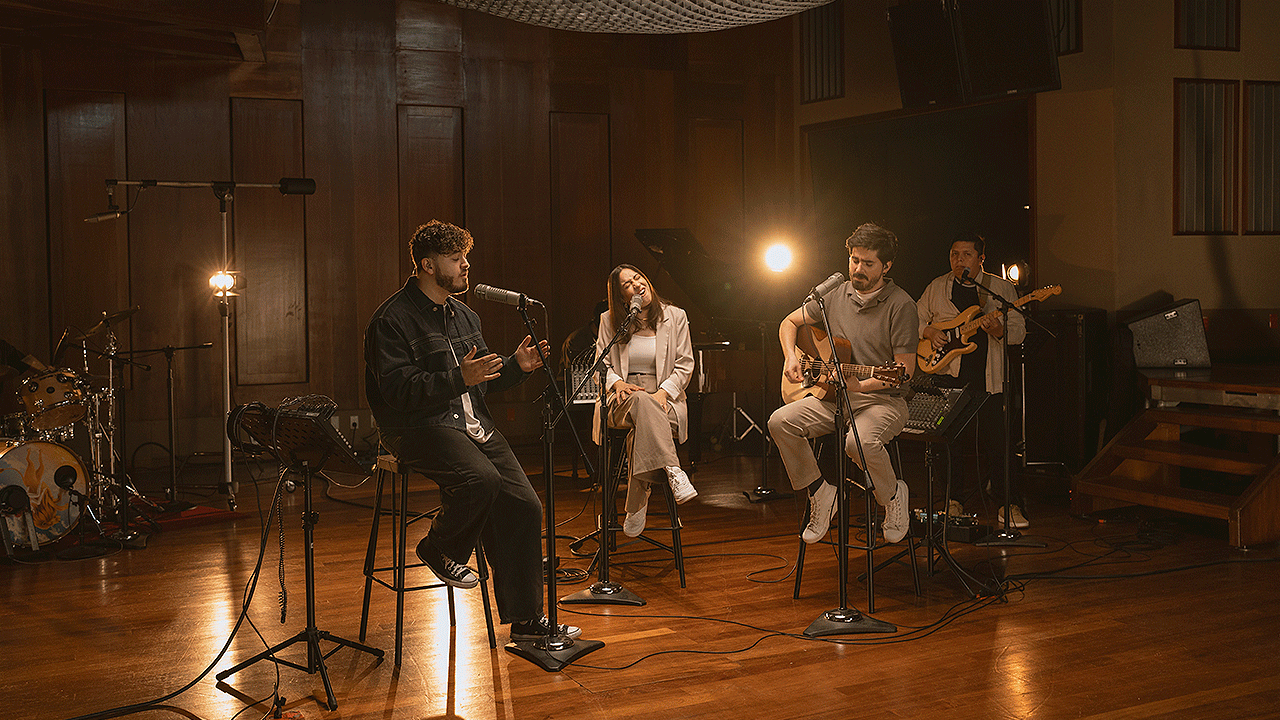 El cantante LUISFER se une a Majo y Dan para interpretar, El Gran Yo Soy