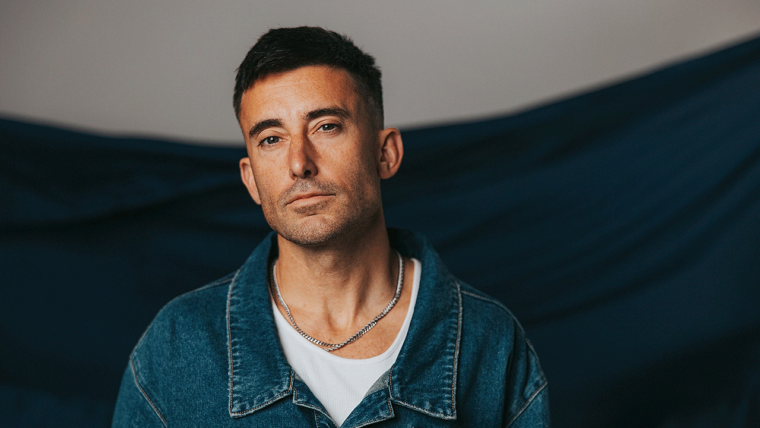 Phil Wickham lanza su nuevo sencillo The King Is In The Room